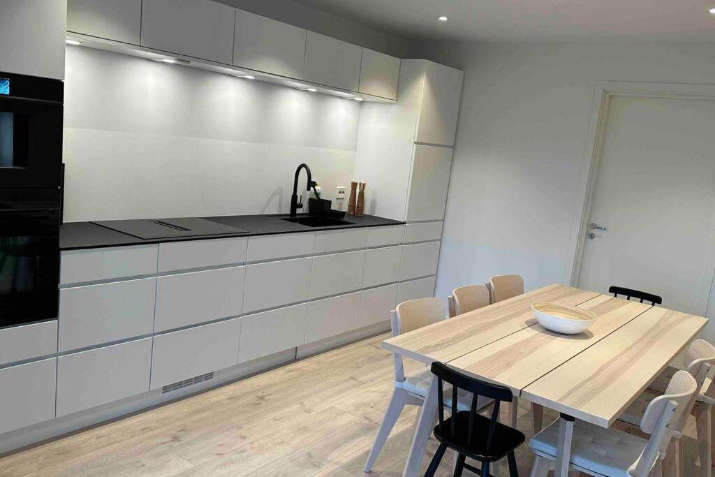 Top Floor Apartment Arossanden 5 A Kristiansand Exteriér fotografie